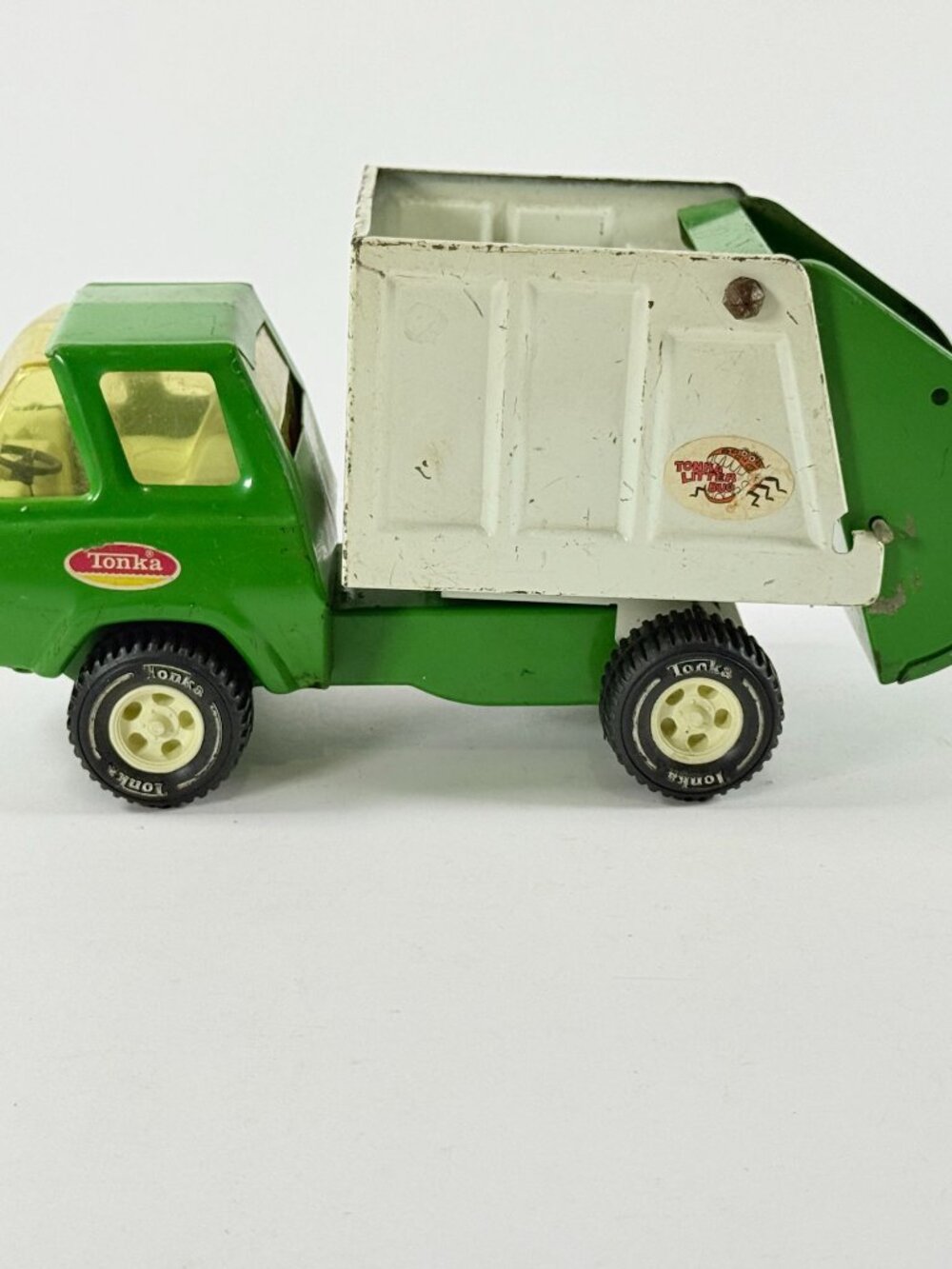 Vintage Tonka Litterbug Pressed Steel Toy Garbage Truck Green White